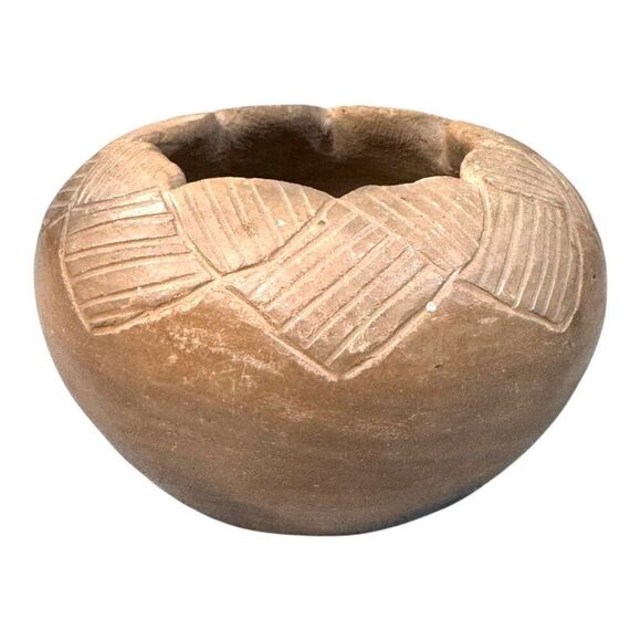 Native American Pottery Vase Chihuly ? Signed Seed Pot Carved Geometric Patterns - Picture 2 of 6